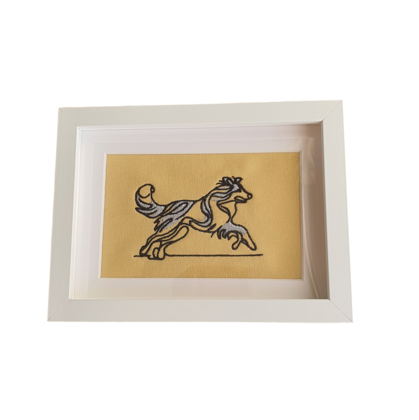 Framed embroidered sketch style collie dog, being an ideal Dog Lovers Gift idea. If you love dogs why not treat yourself.