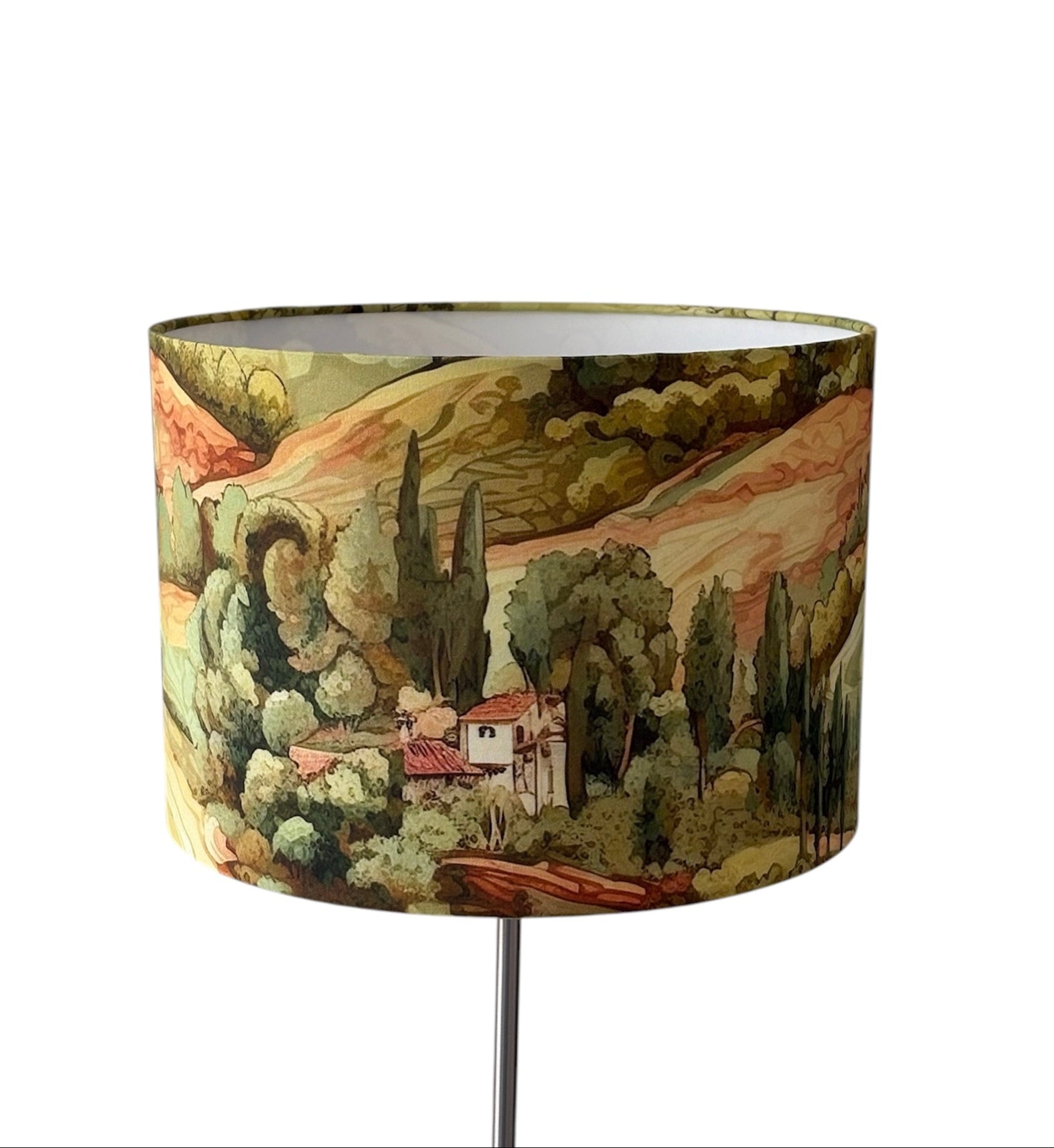 Another photo of the beautiful Tuscany landscape with the red roof villa style properties against the backdrop of the stunning scenery.