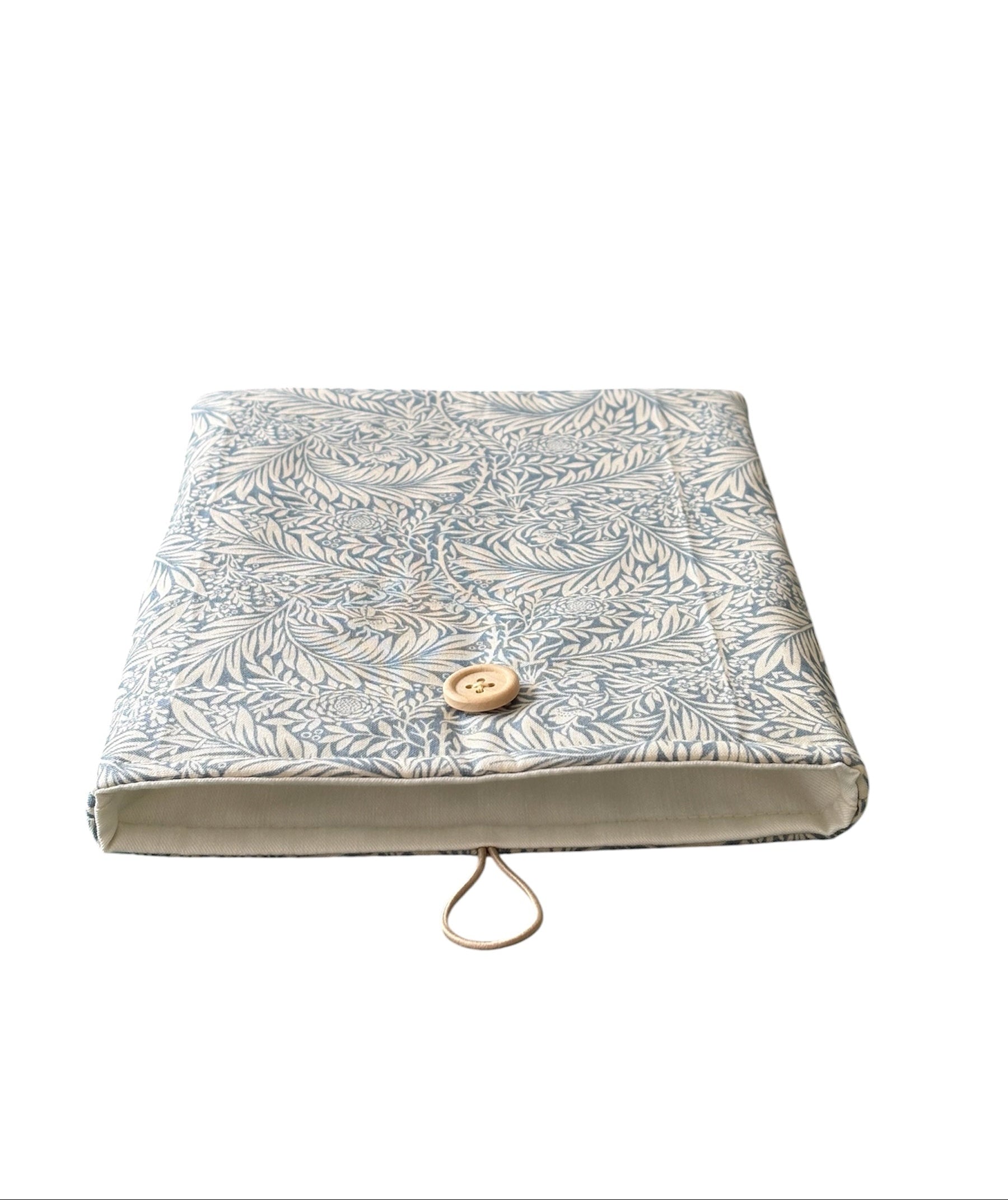 The neutral lining of the padded Book Pouch is shown in this photo.