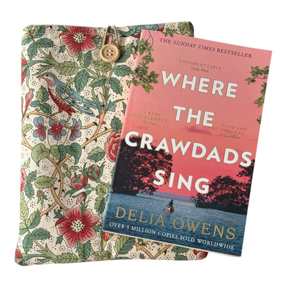 Please note the paperback book is not included and is for illustrative purposes only.