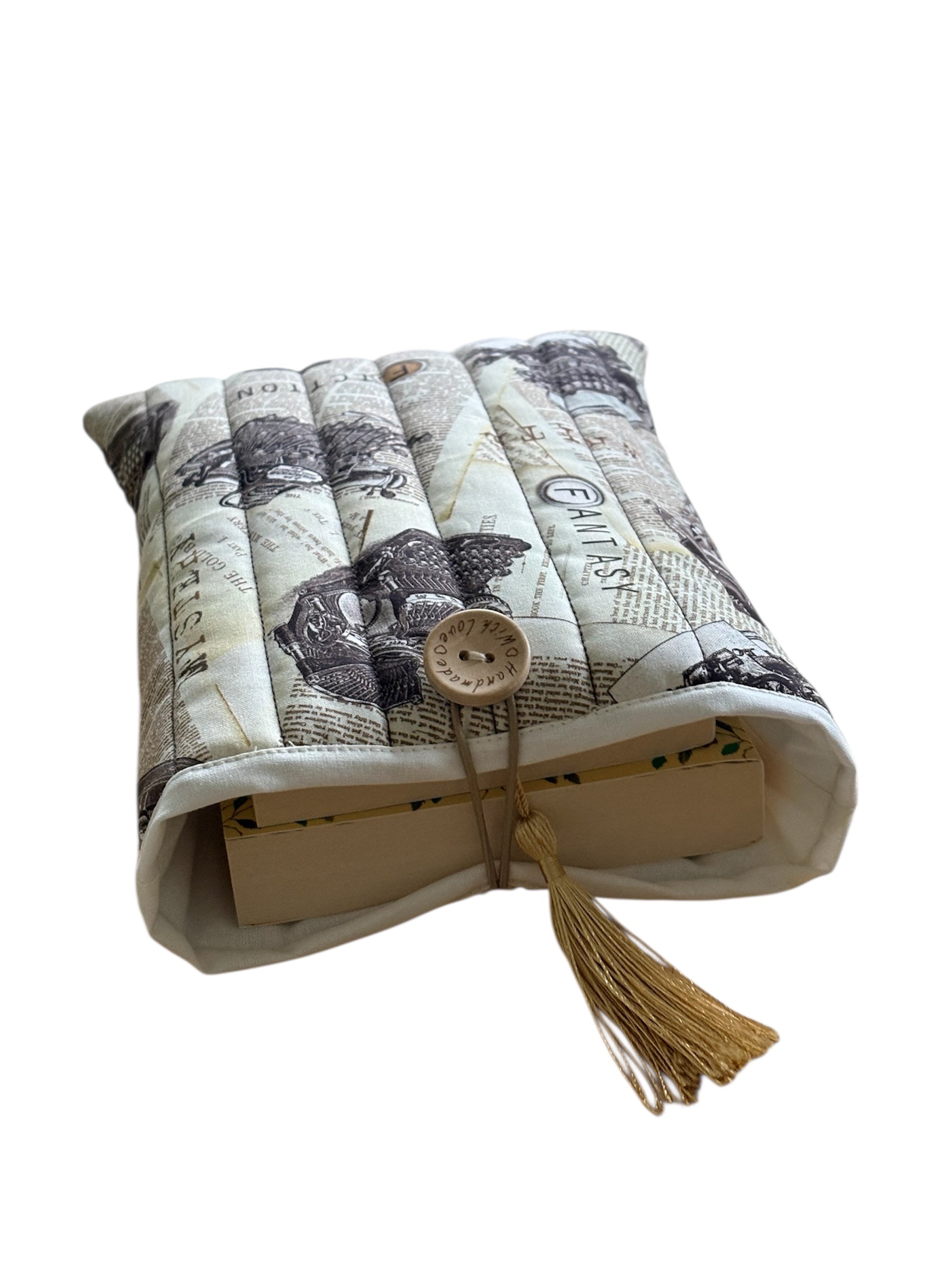 The books and bookmark in the photograph are not included and are for illustrative purposes only.